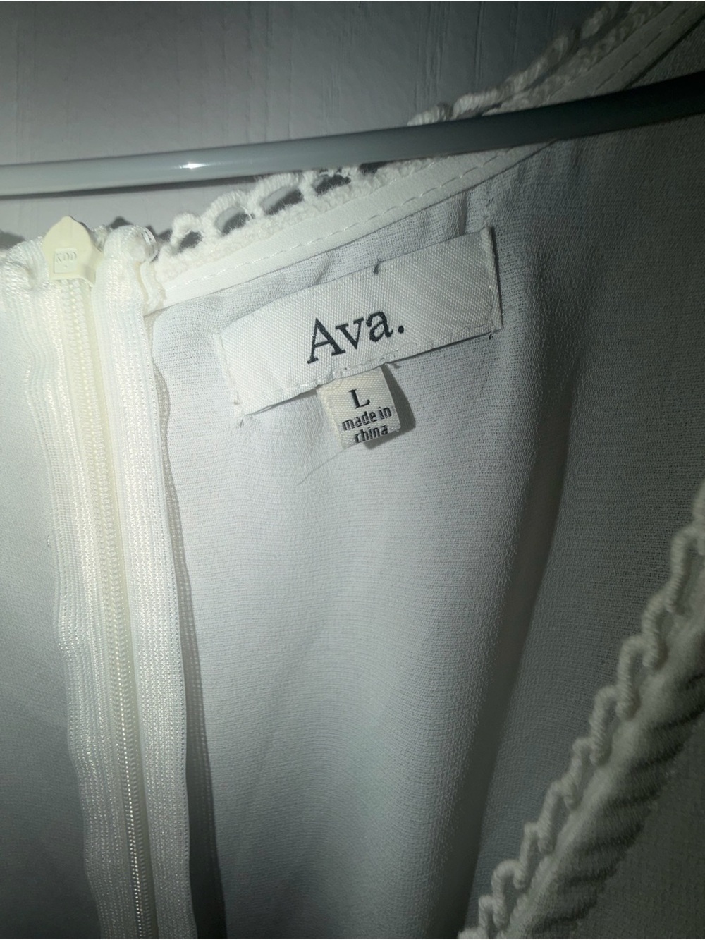 Ava. Women’s White Lace-Trim Sleepwear Top - L
